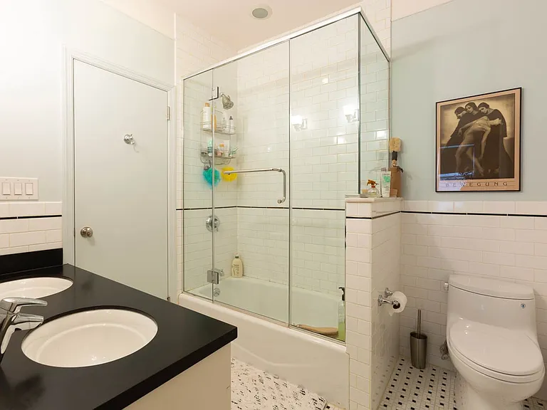 106 Washington Pl #2 — Photo 8