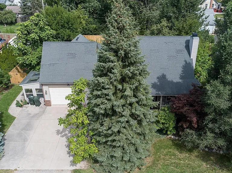 3930 Dunning Rd — Photo 2