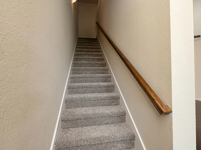 365 Orbit Dr — Photo 10