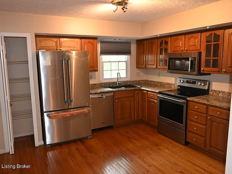 4412 Stony Brook Dr — Photo 8