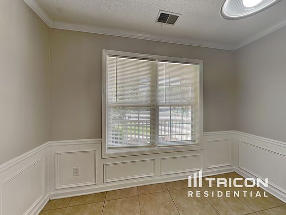 4th image of 325 Foster Trace Dr