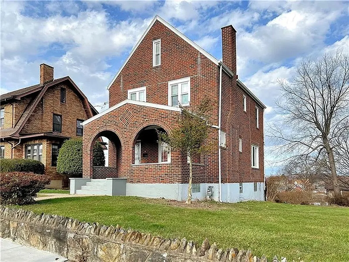 Building Photo - 413 Rose Ave