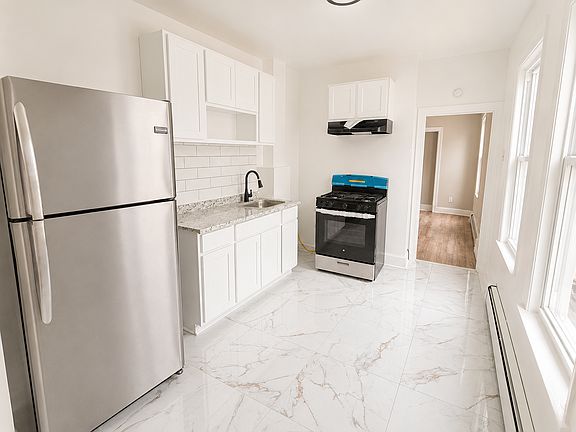 5th image of 152 Chadwick Ave Floor 2
