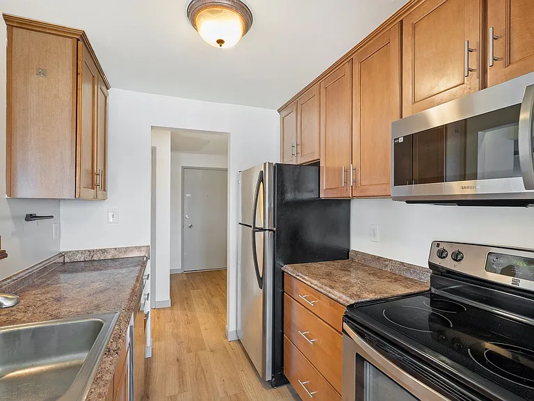 Alki Shores Apartments — Photo 18