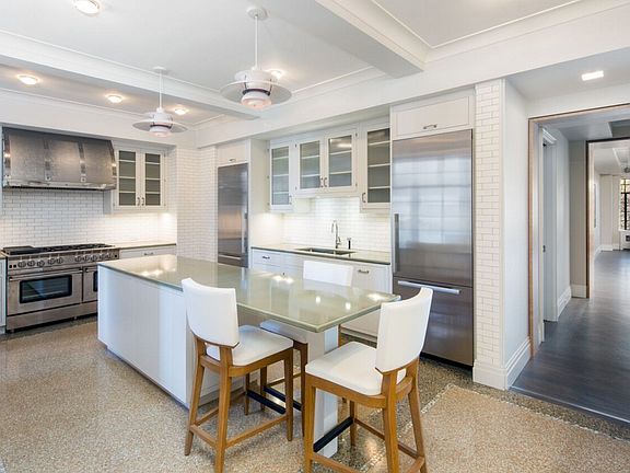 2nd image of 300 Central Park West #4d