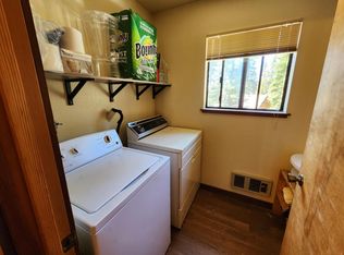 142 John Ebbetts Rd, Bear Valley, CA 95223