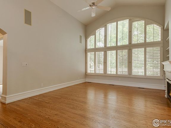 4th image of 321 Wisteria Way