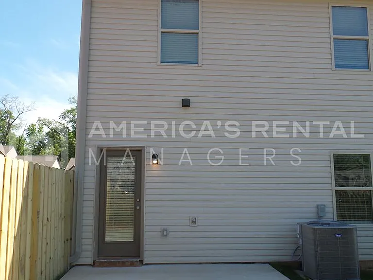 152 The Heights Dr — Photo 12
