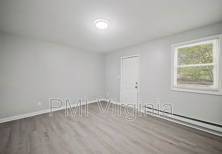 3407 Essex Cir — Photo 18