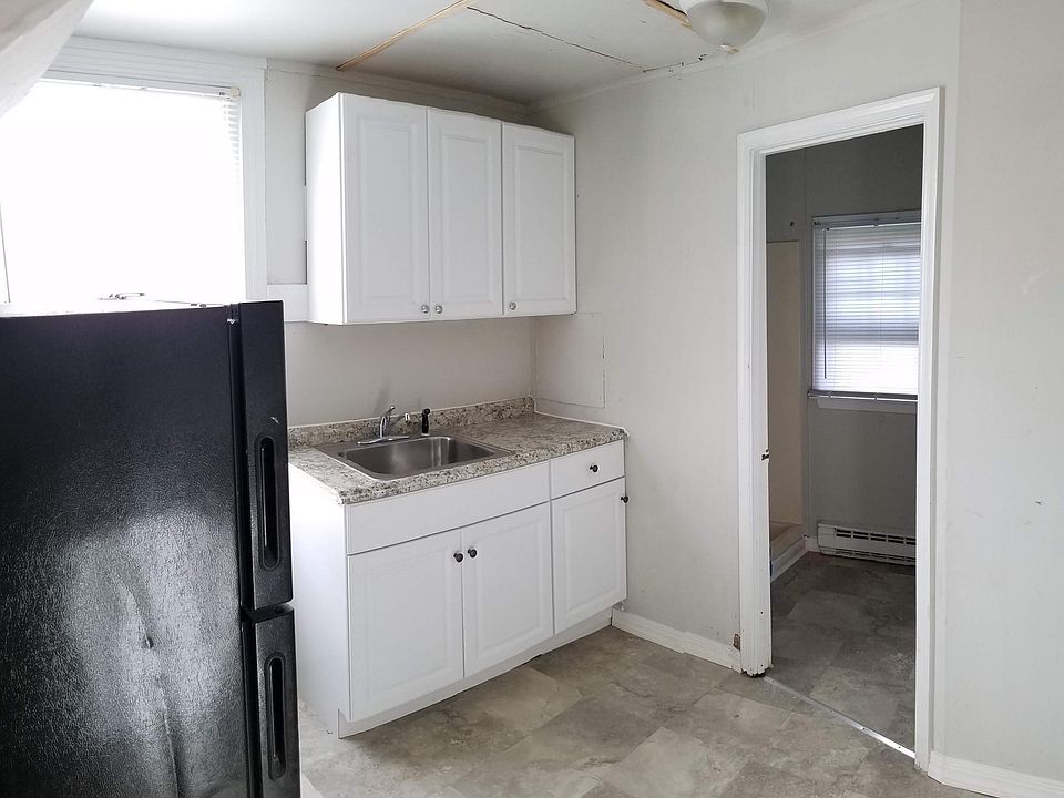2nd image of 26 S Walnut St #1