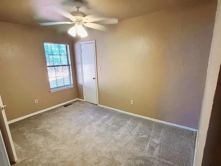 Secondary Bedroom (3 bedrooms total)