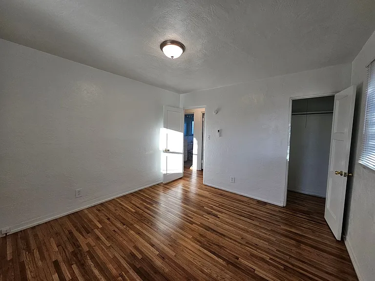 1216 Columbia Dr NE — Photo 7
