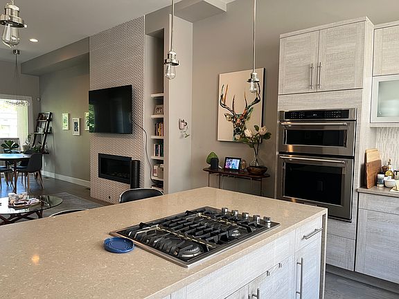 Kitchen quartz island with gas stove