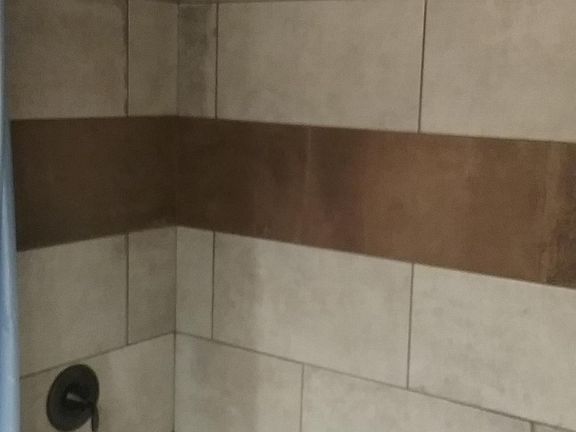 4th image of 662 Sunnyside Ln