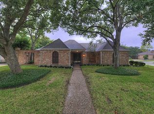 1502 Haven Lock Dr, Houston, TX 77077