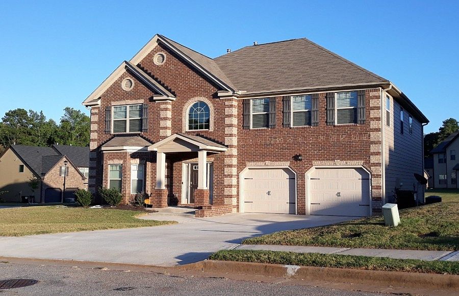 2nd image of 819 Sugarloaf Way