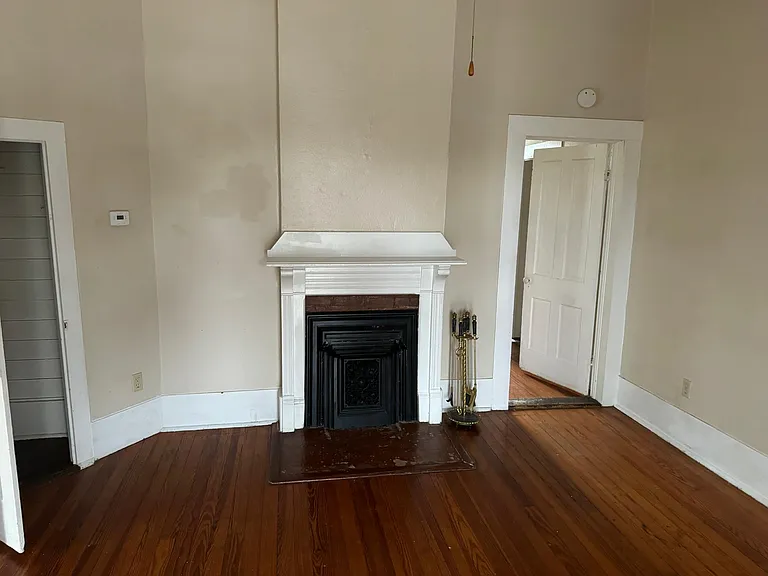 328 N Main St #B — Photo 3