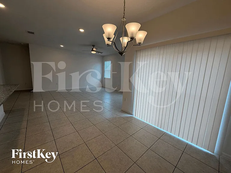 213 Autumn Ridge Rd — Photo 5