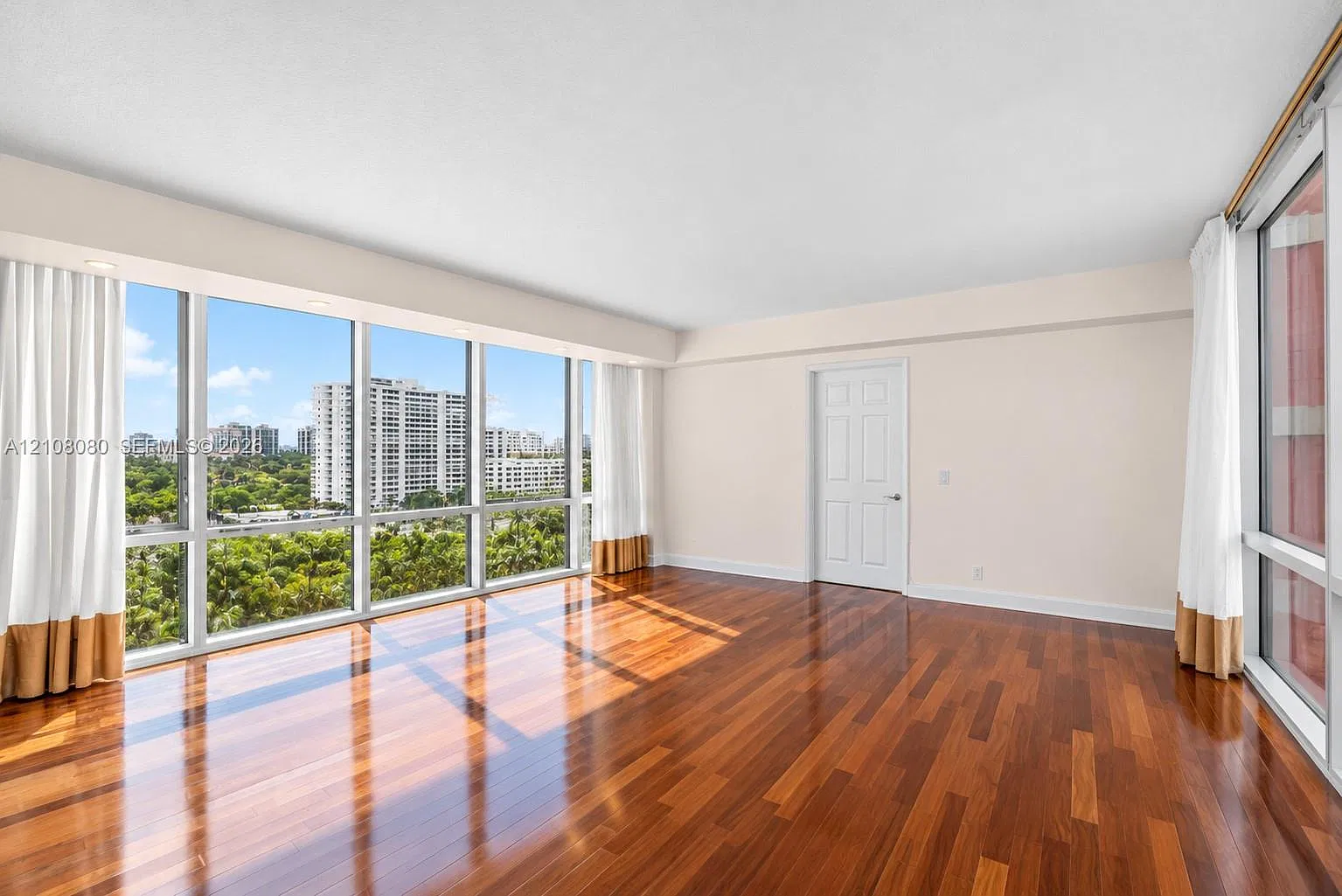 3370 Hidden Bay Dr — Photo 4