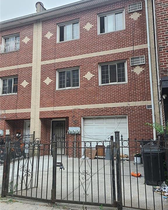 1st image of 404 E 21st St