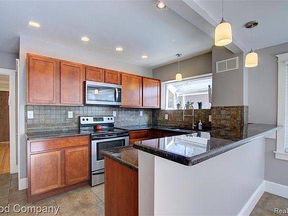 4th image of 508 E Woodland St