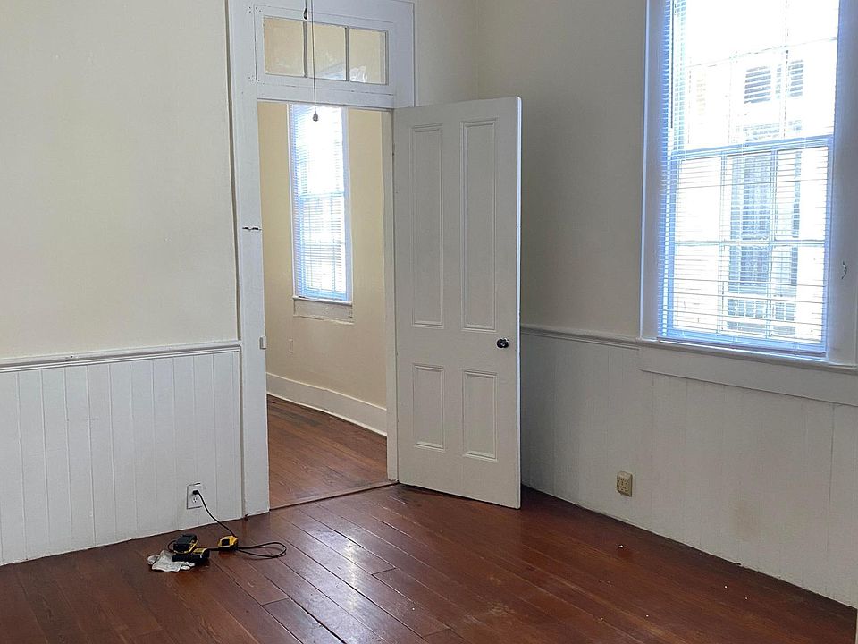 1st image of 706 Pauline St #706