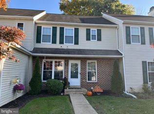 39 Village Dr, Schwenksville, PA 19473