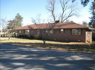 144 Walnut St, Cornelia, GA 30531