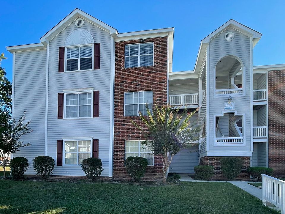 1st image of 224 Waterdown Dr APT 1