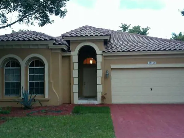 14140 SW 52nd St, Hollywood, FL 33027