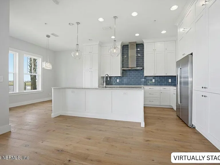 2310 Beach Blvd — Photo 8