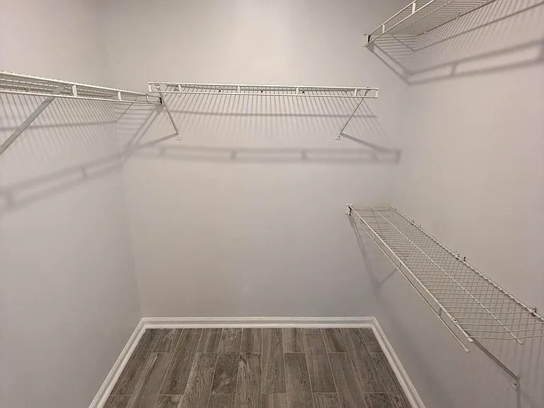 336 Shamrock Ave S — Photo 12