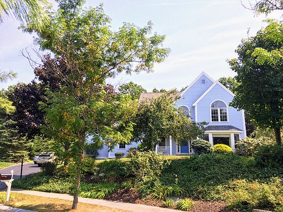 2nd image of 9 Walden Ct