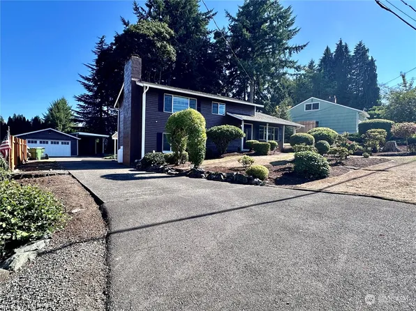 3903 Palisades Place W, University Place, WA 98466