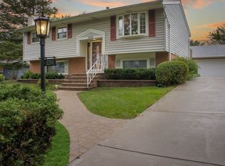 1204 Sharon Ln, Schaumburg, IL 60193