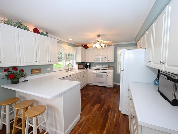 5th image of 50039 W Lakeshore Dr