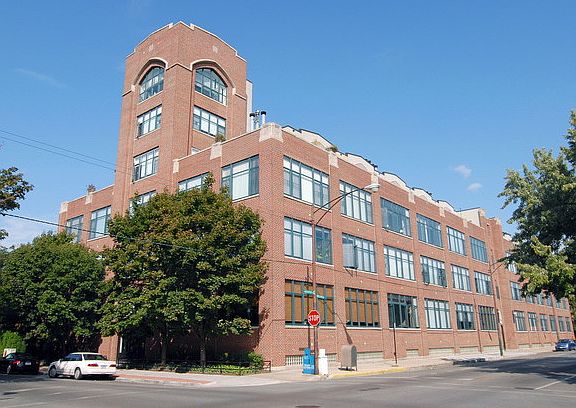 2nd image of 2600 N Southport Ave APT 114