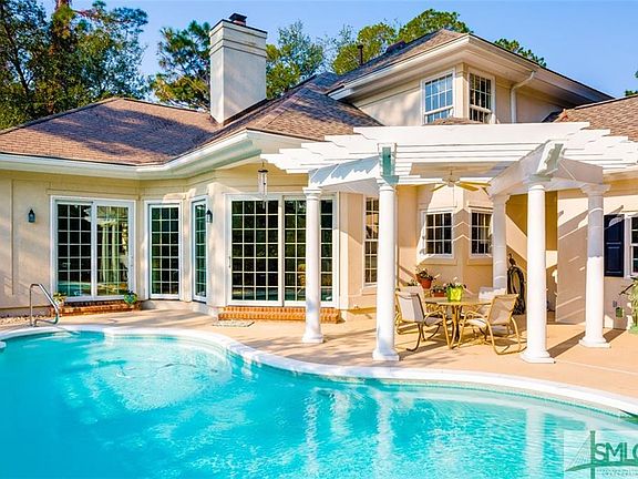 3rd image of 4 Leatherwood Ln