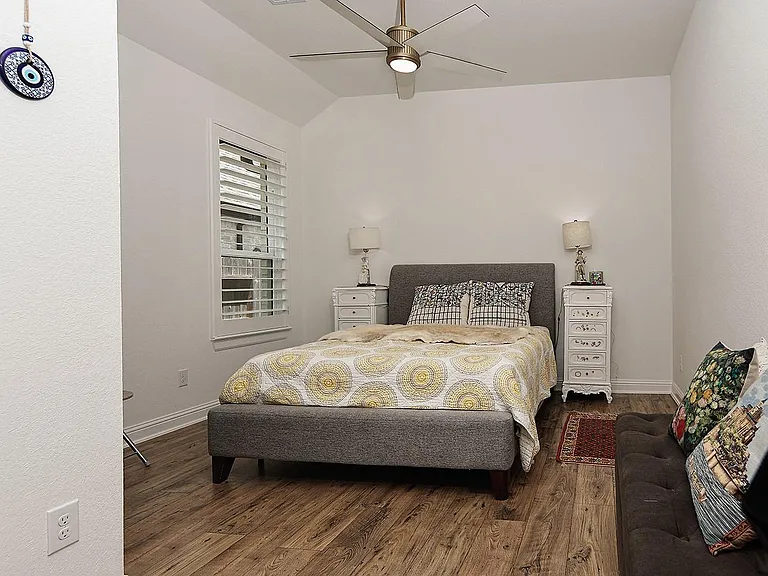 1137 Stillwater Pond Dr — Photo 18