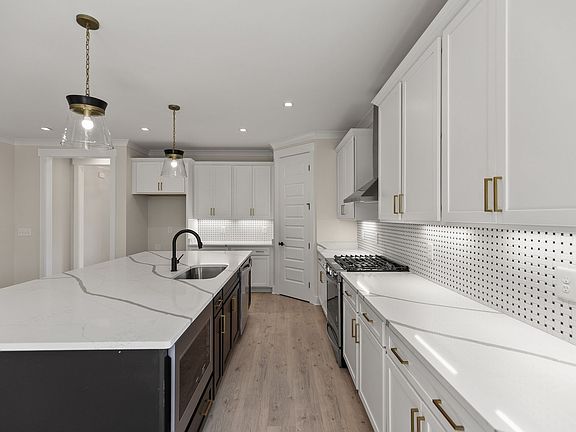 5th image of 3005 Sandstone Way Lot 20