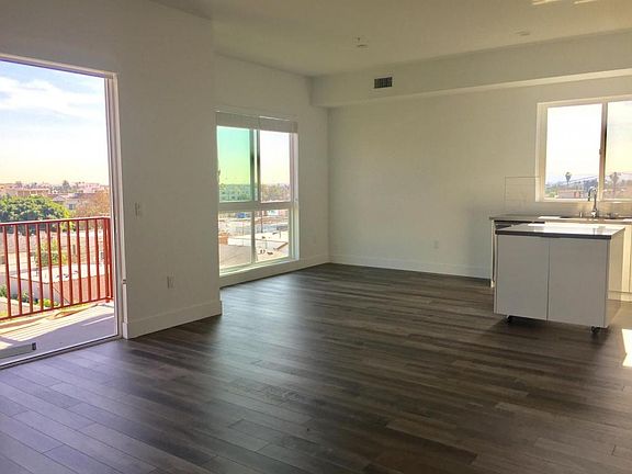 4th image of 1215 S Bedford St APT 403