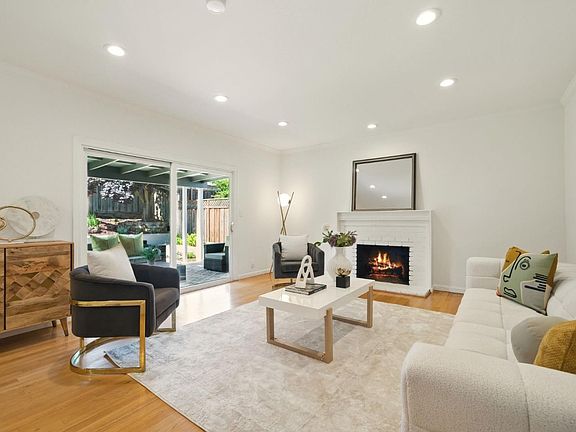 4th image of 1704 Zinnia Ln