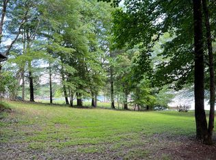 29 Forest Rd, Moneta, VA 24121