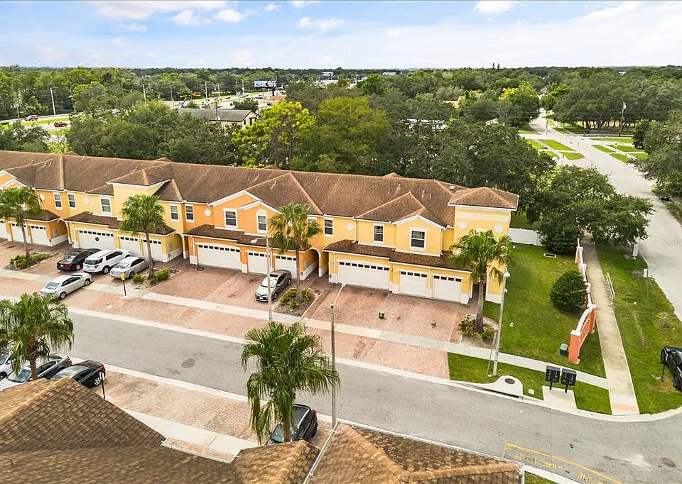2036 Royal Vista Ct