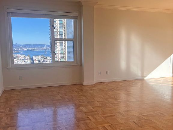 2nd image of 1000 Green St APT 1102