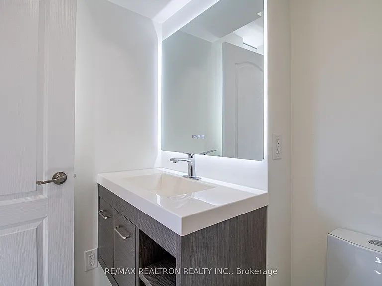 96 Southdale Dr #LOWER — Photo 14