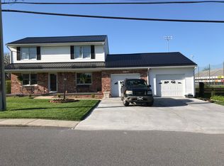 916 W Central St, Elkins, WV 26241