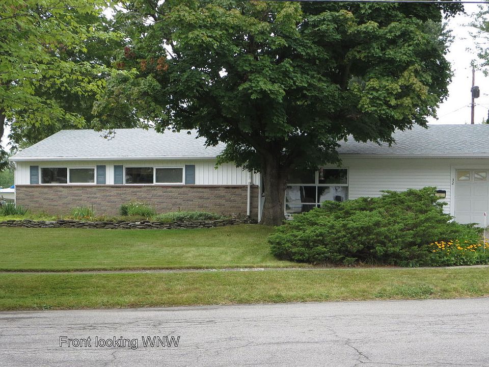 1st image of 32 Donna Ct