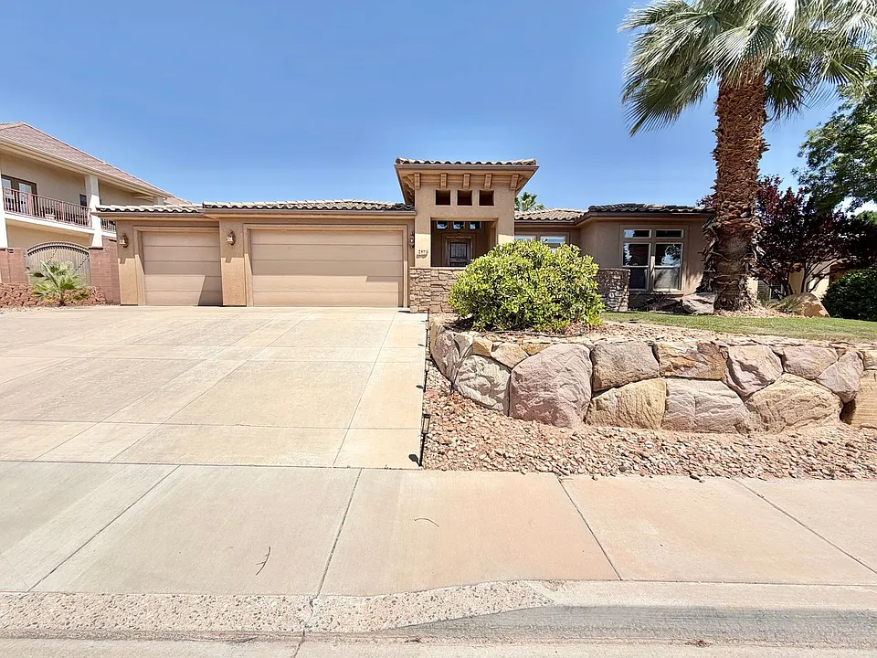 2176 N Gunsight Dr