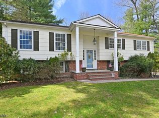 7 Lillian Ct, Ramsey, NJ 07446